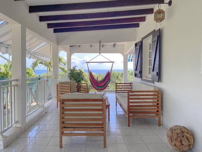 Location de vacances pour 8 personnes, avec vue et jardin ainsi que terrasse et vue sur le lac dans Plage des Salines (Le Gosier)