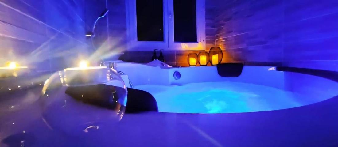 Chambre d’hôte pour 2 personnes, avec vue et terrasse à Cuges-les-Pins