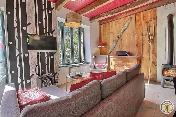 Gîte pour 4 personnes, avec sauna et terrasse à Le Vieux-Marché - 2