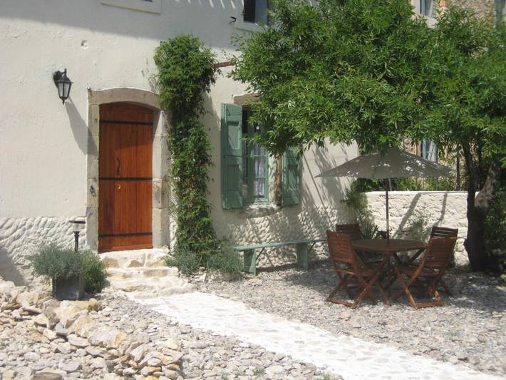 Chambre d’hôte pour 2 personnes, avec Balcon et Terrasse ainsi que Jardin et Piscine dans l' Aude - 4