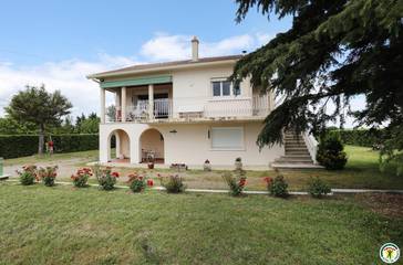 Gîte pour 6 personnes, avec terrasse et jardin à Anneyron