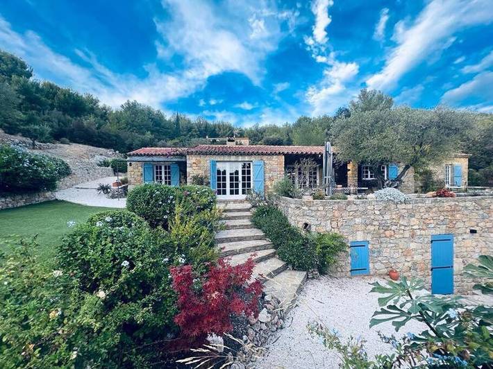 Villa pour 15 personnes, avec piscine ainsi que vue et jardin à Sanary-sur-Mer - 3