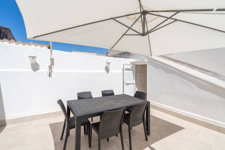 Appartement entier, Appartement "Luciana" avec terrasse privée, Wi-Fi et climatisation in Syracuse, Province de Syracuse
