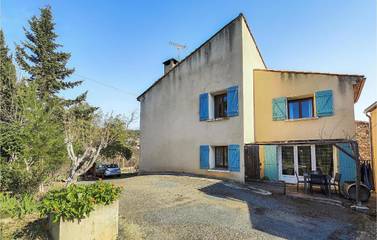 Gîte pour 5 personnes, avec jardin à Pierrerue