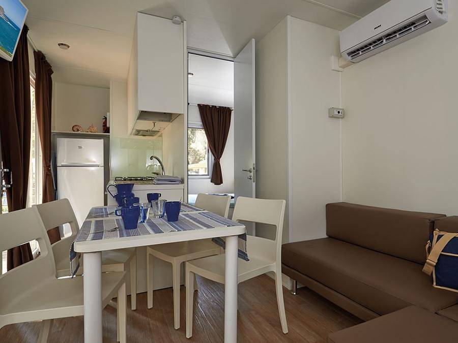 Camping Villaggio Baia Domizia - Mobilheim 6 personen - Maxi Wohnwagen Capri in Sessa Aurunca, Caserta Provinz