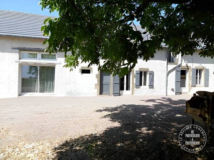 Gîte pour 14 personnes, avec terrasse et jardin dans le Cher