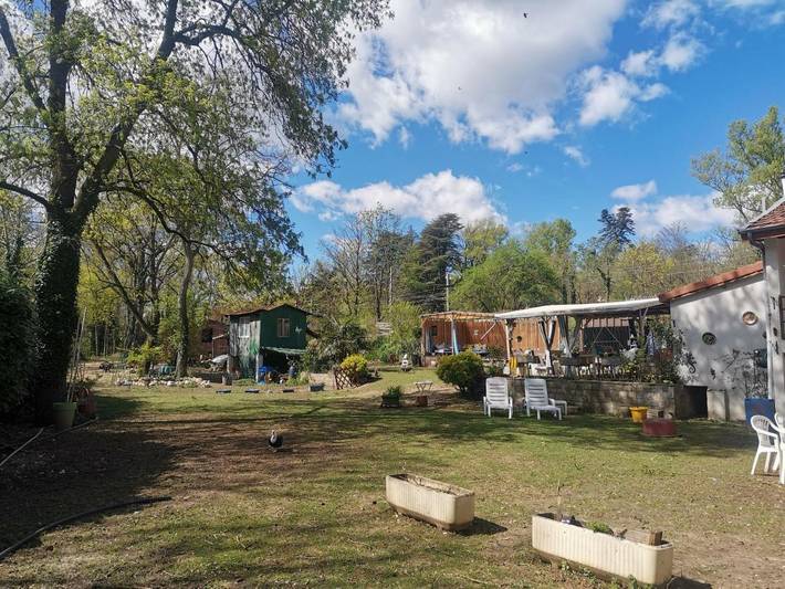 Location de vacances pour 2 personnes, avec jardin à Irigny - 2