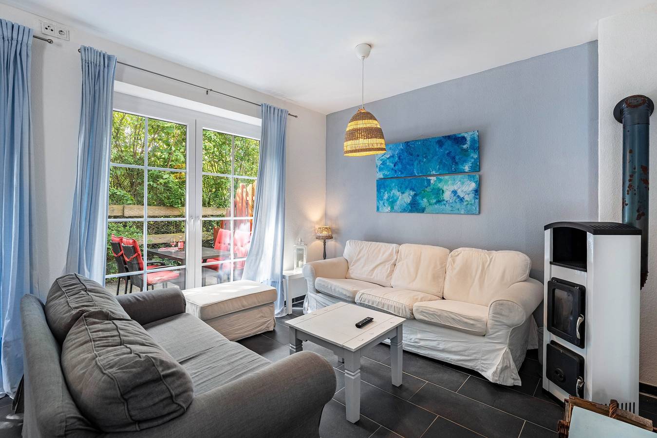 Ferienhaus 'Haus Am Dorfteich A E-Laden Möglich' mit privater Terrasse, Gemeinschaftsgarten und Wlan in Westfehmarn, Fehmarn