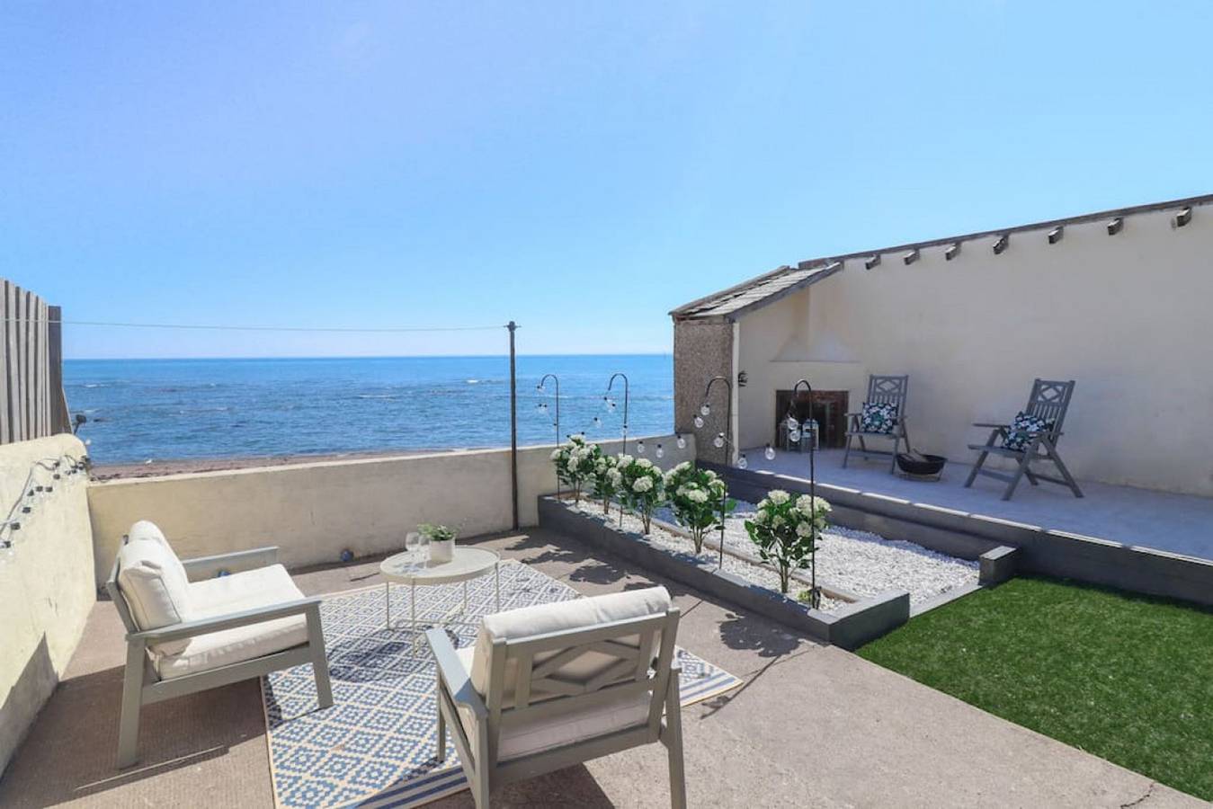Coorie By The Coast, beachfront cottage, Arbroath in Arbroath, Angus