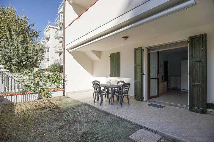 Trilocale vista mare con giardino privato in Lido degli Estensi, Comacchio