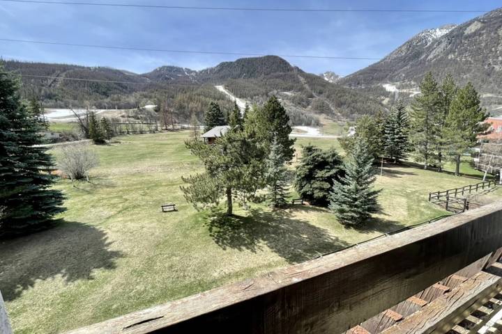 Gîte pour 3 personnes, avec Balcon à La Salle-les-Alpes