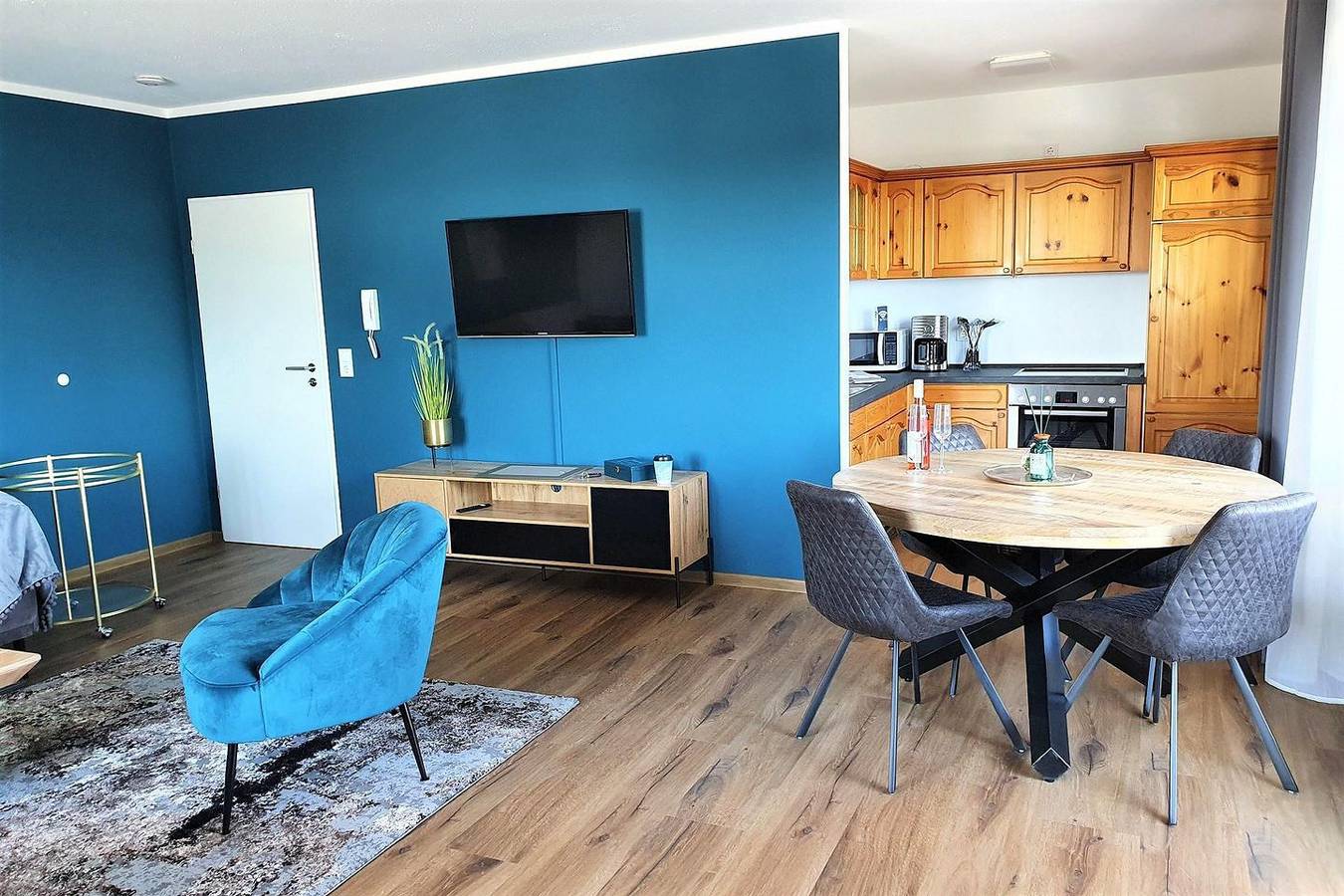 Entire apartment, Ferienwohnung Holiday Home 10 in Meersburg, Region Bodensee-Oberschwaben