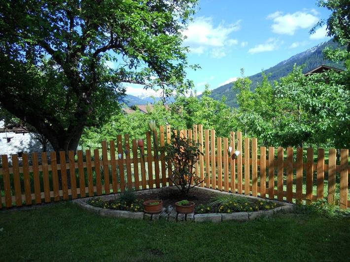 Ferienwohnung für 3 Personen, mit Terrasse und Garten sowie Ausblick in Grins - 4