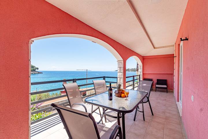 Apartament wakacyjny dla 4 osób, z balkon/ taras w Korčula
