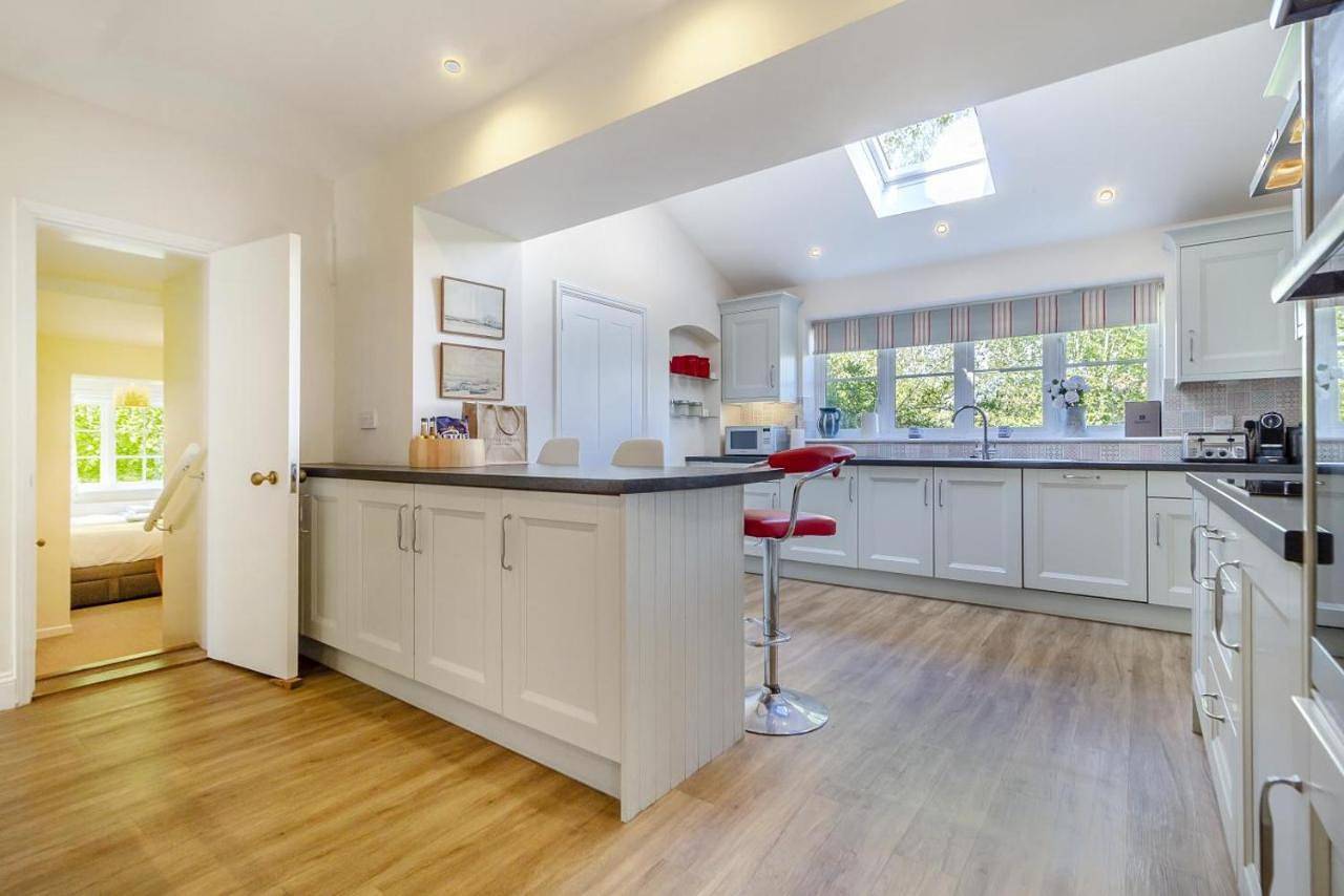 Five-Bedroom House in Walberswick, Sunrise Coast