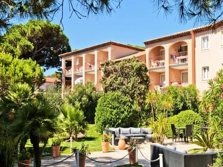 Gîte pour 5 personnes, avec piscine et terrasse, adapté aux familles dans Plage La Badine - 2