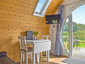 Glamping for 2 People in Powys, Mid-Wales, Photo 4