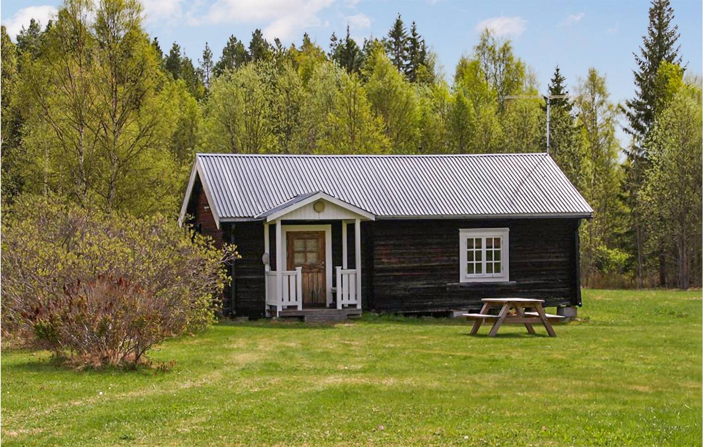 Vacation house for 4 people with terrace in Jämtlands land
