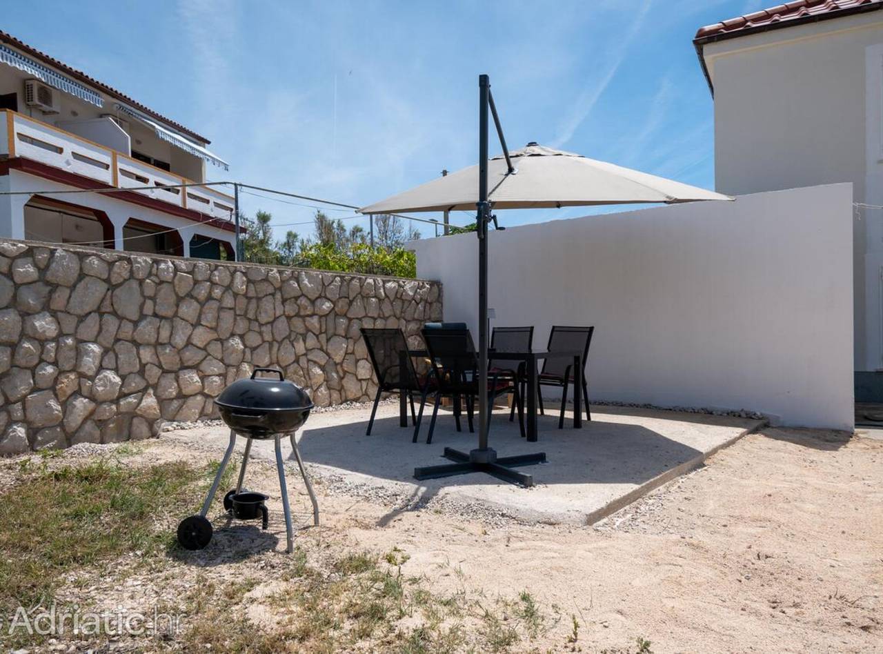 Ferienhaus für 6 Personen mit Garten in Zubovići, Pag