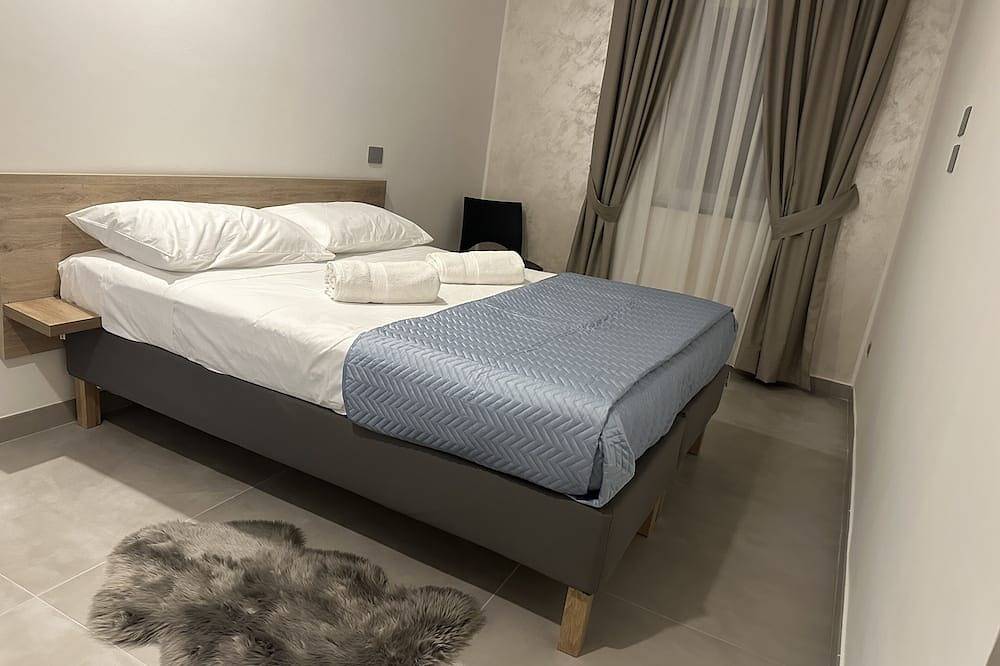 Entire apartment, At the gates of Pompeii cozy and comfortable two-room apartment. in Torre Annunziata, Vesuvio National Park