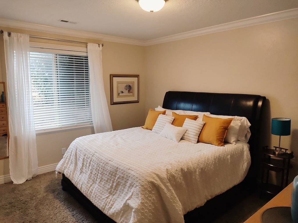 Family friendly home close to ski resorts, mountains, lakes, Byu, and Uvu in Utah Lake