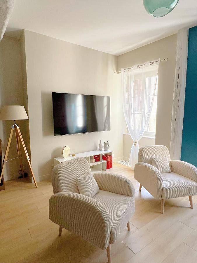 Gîte pour 4 personnes, avec terrasse dans Office De Tourisme De Chablis - 4