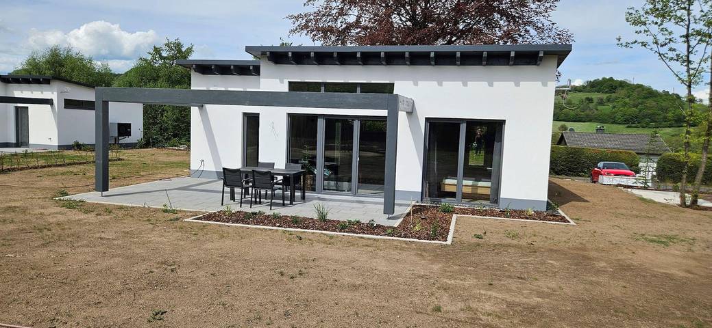 Bungalow für 4 Personen, mit Garten und Terrasse