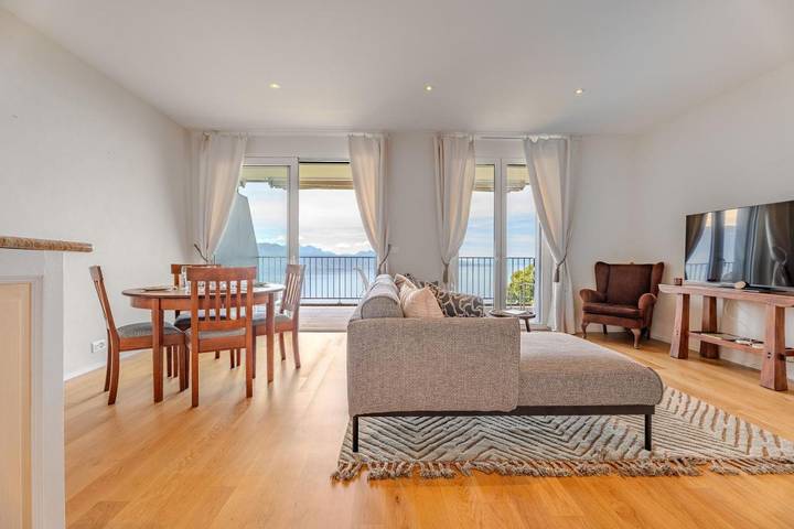 Appartement de vacances pour 4 personnes, avec vue ainsi que terrasse et piscine