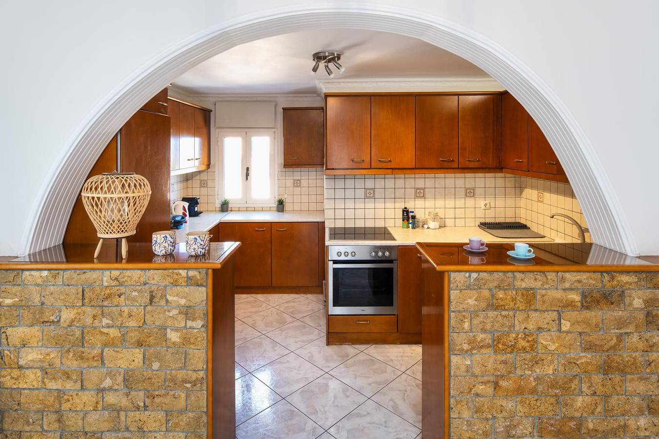 Entire holiday apartment, Downton Fira 2-Bed Apt, Sleeps 6, Pet Friendly in Firostefani, Thera