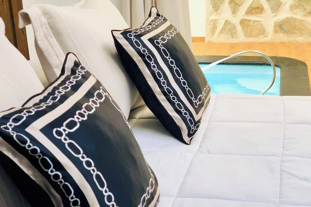 Ganze Wohnung, Nazareth Suite Apartment mit beheiztem privatem Pool in Nazaret, Teguise