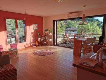 Maison de campagne pour 4 personnes, avec vue et terrasse à Salasc