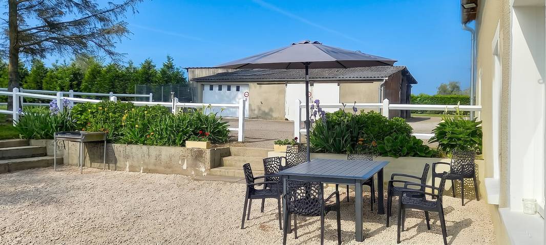 Gîte pour 6 personnes, avec Terrasse à Monfréville