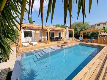 Cottage pour 6 personnes, avec jardin et piscine à Villeveyrac