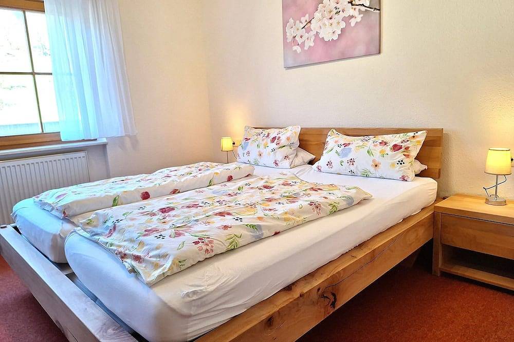 Ganze Wohnung, Ferienwohnung 'Rebbergblick' mit Privatterrasse und Wi-Fi in Seelbach, Mittlerer Schwarzwald