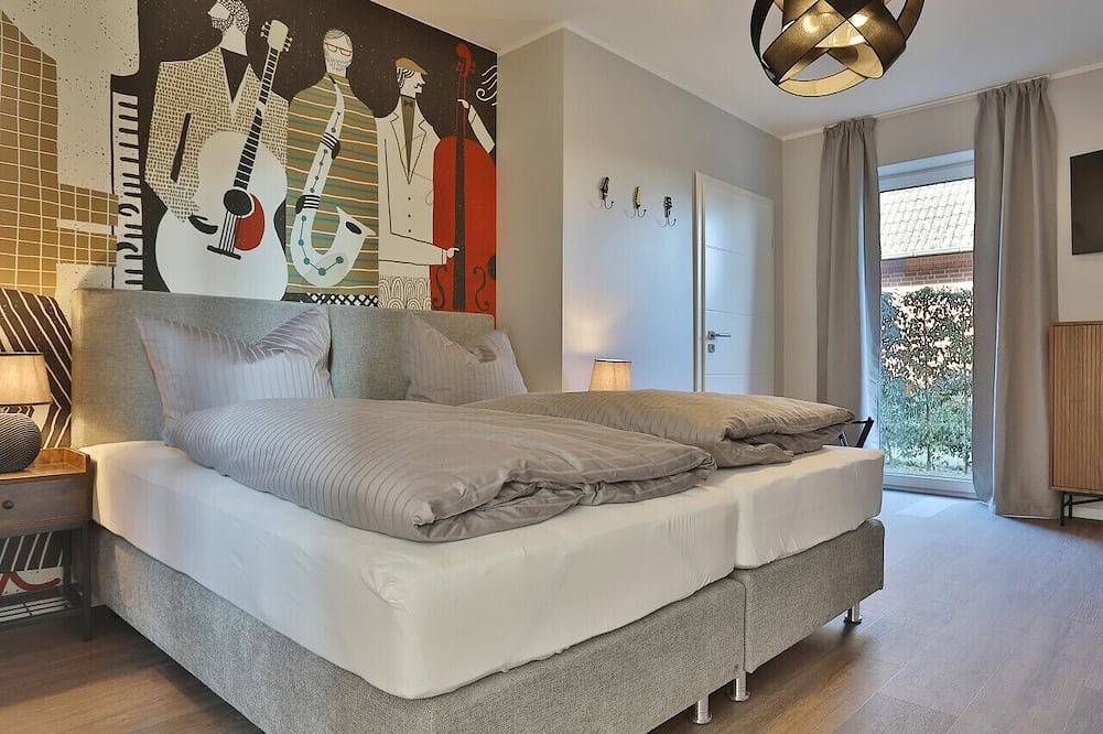 Villa Heidetraum, 20 Gäste, Sauna, Pool in Bad Fallingbostel, Landkreis Heidekreis