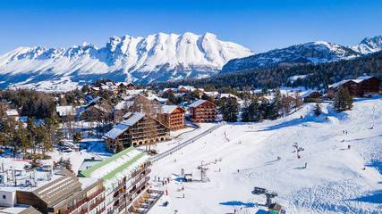 Gîte pour 4 personnes, avec vue et balcon dans La Joue du Loup