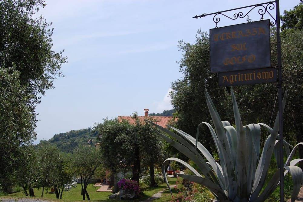 Appartamento intero, Agriturismo Terrazza sul Golfo - 5 terre - monolocale free wifi e free parking in La Spezia (Città), La Spezia