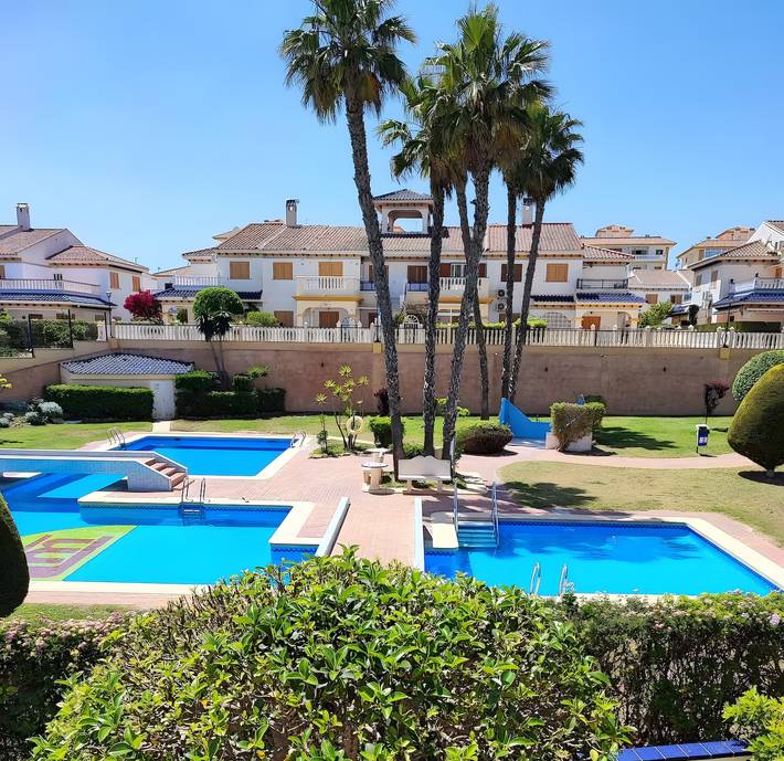 Ferienwohnung für 4 Personen, mit Balkon und Garten in Torrevieja - 2