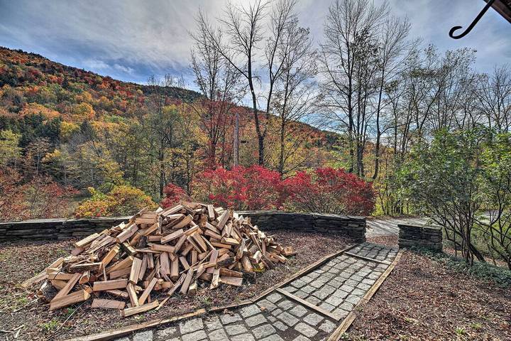 Log cabin for 15 people, with hot tub and garden as well as terrace, with pets in Vermont