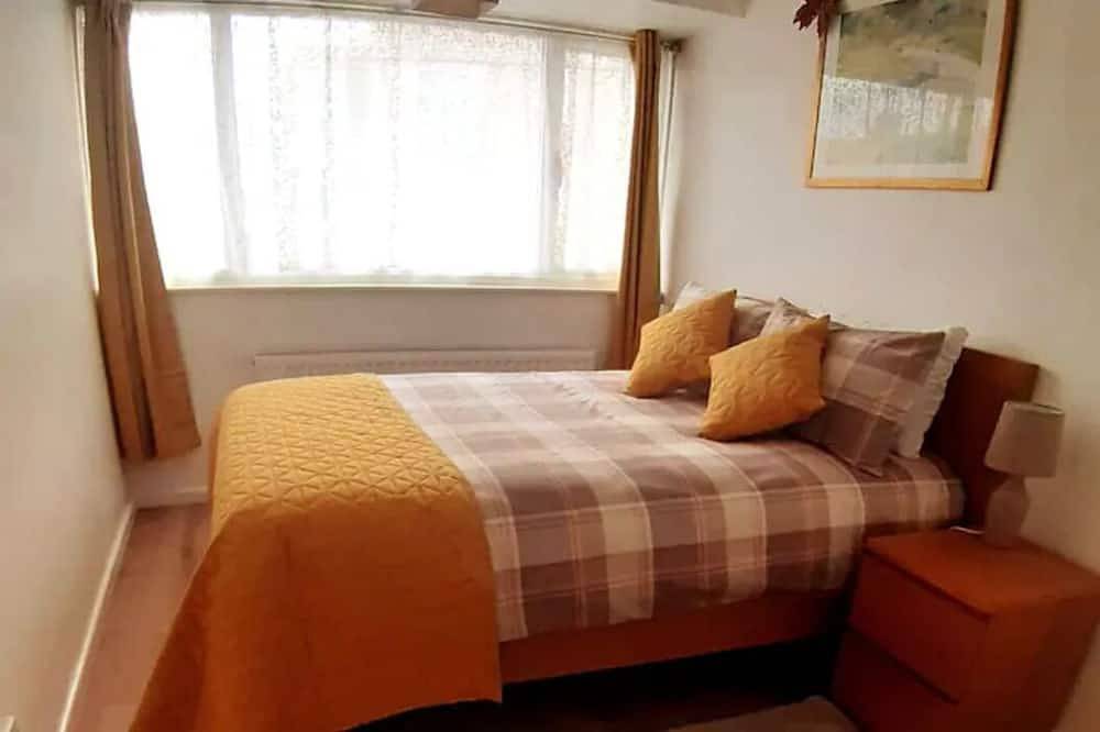 Entire House in Canterbury Centre - Free Parking - Wifi in Kent