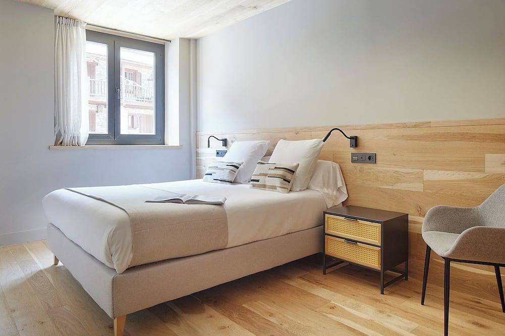 Entire apartment, Nheu d'Arties by Feelfree Rentals in Naut Aran, Baqueira Beret
