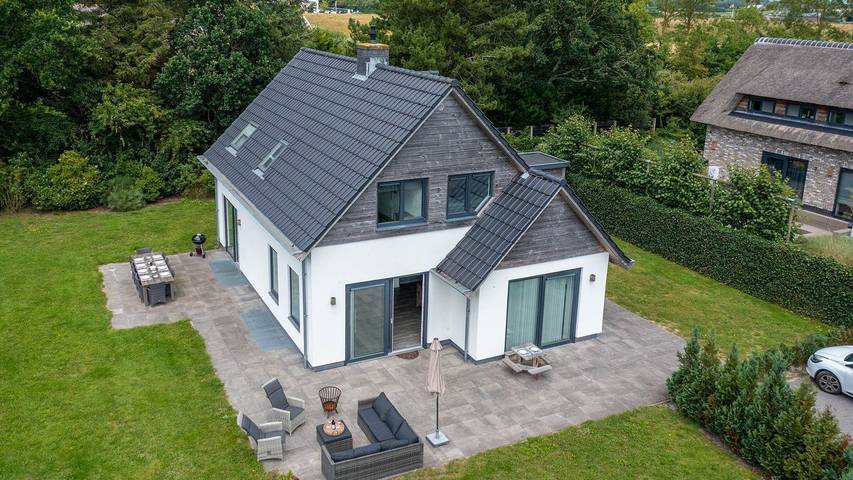 Villa voor 11 personen, met terras en sauna in De Koog