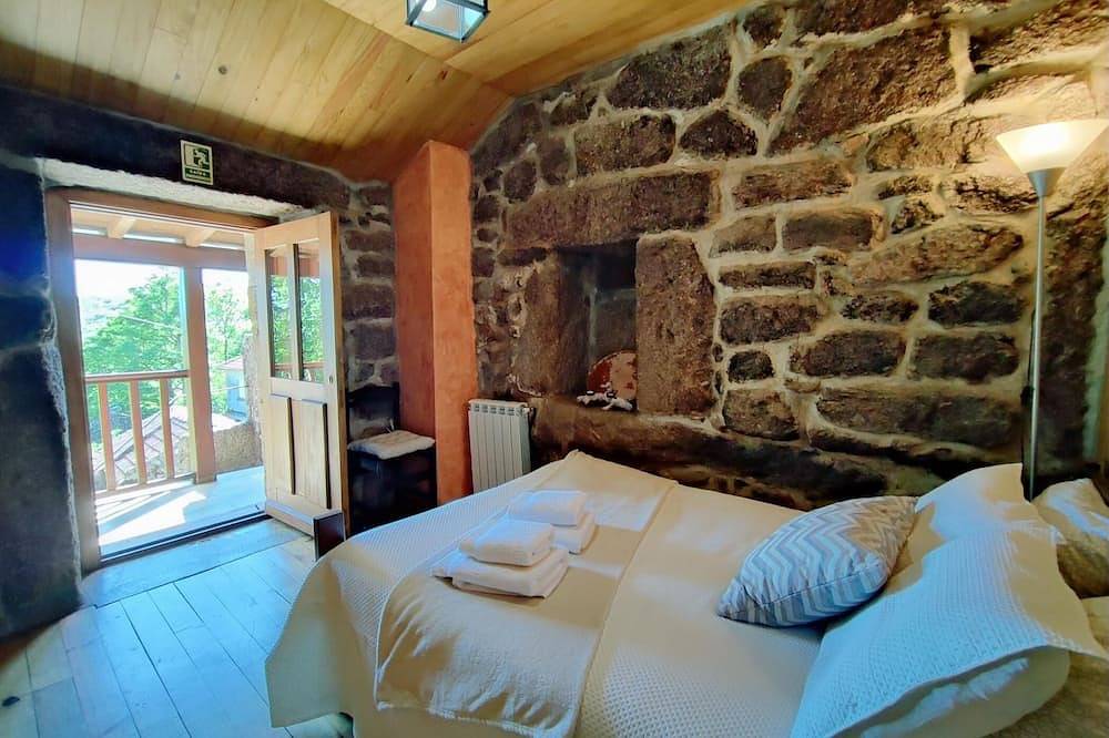 Casa Boletus –Holiday Accommodation in Peneda-Gerês National Park in Castro Laboreiro e Lamas de Mouro, Gerês