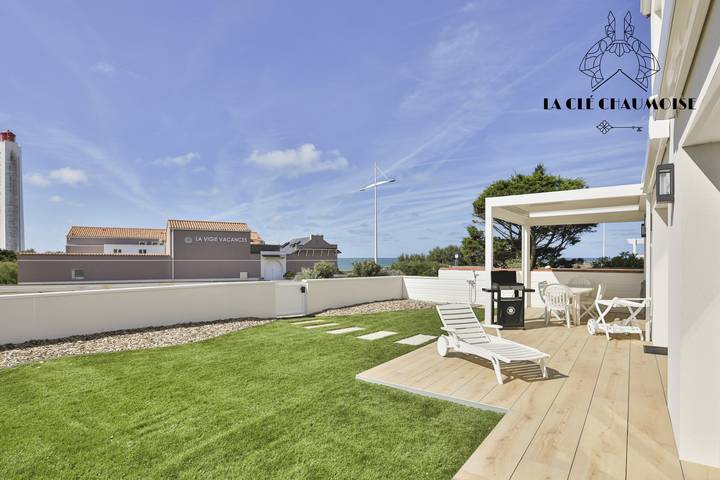 Villa voor 10 personen, with Uitzicht op zee and Terras as well as Tuin in Les Sables-d'Olonne