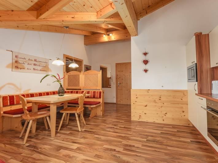 Ferienwohnung für 4 Personen, mit Balkon und Garten, kinderfreundlich