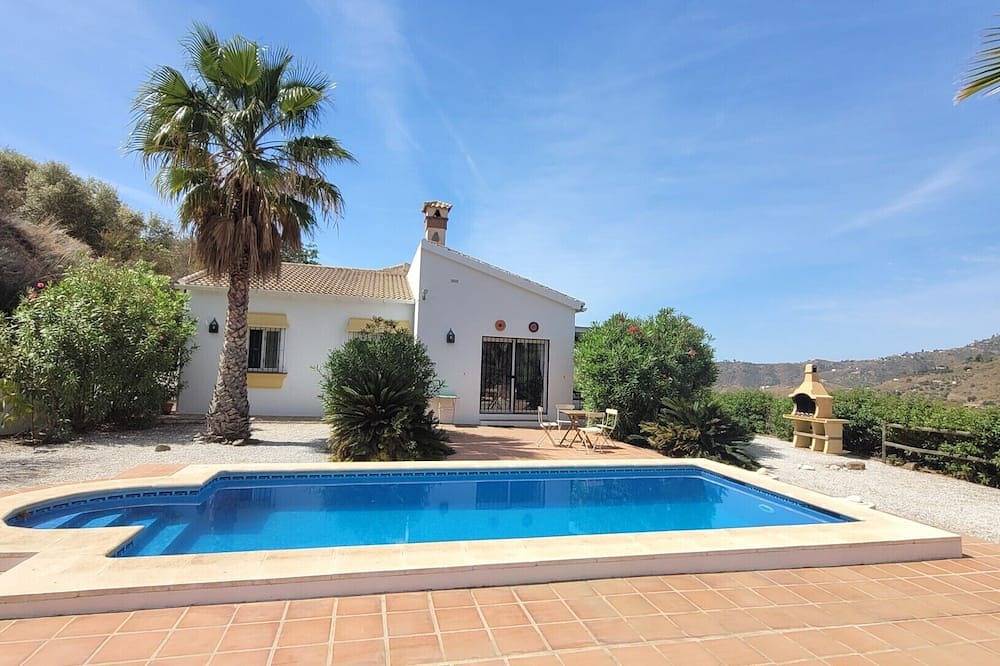 Beautiful Casa Jade, 3 Bedroom. Private,secluded pool & gardens. Mountain Views in Cómpeta, Cordillera Penibética