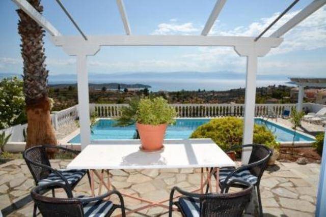 Location de vacances pour 4 personnes, avec Balcon et Terrasse ainsi que Jardin et Piscine à Porto Heli - 4