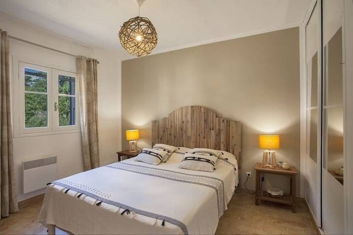 Location de vacances pour 4 personnes, avec jardin ainsi que jacuzzi et terrasse à Sorbo-Ocagnano - 3