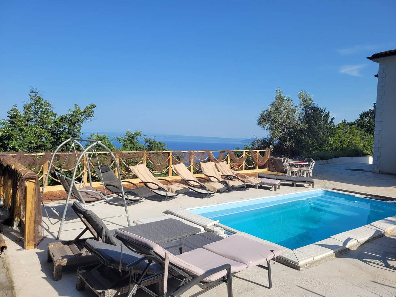 Ganze Wohnung, Apartment mit beheizten Pool  Jacuzzi  Meerblick in Lovran, Primorje-Gorski Kotar
