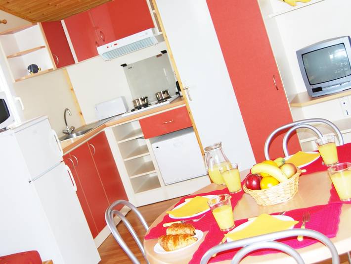 Gîte pour 4 personnes, avec piscine et terrasse, adapté aux familles à Agde - 3